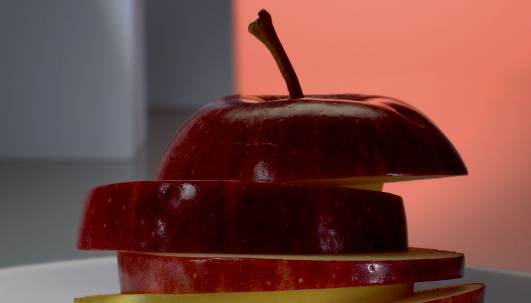 Sameh-Zain_Sliced-Apple_Cadrage-Gallery_002